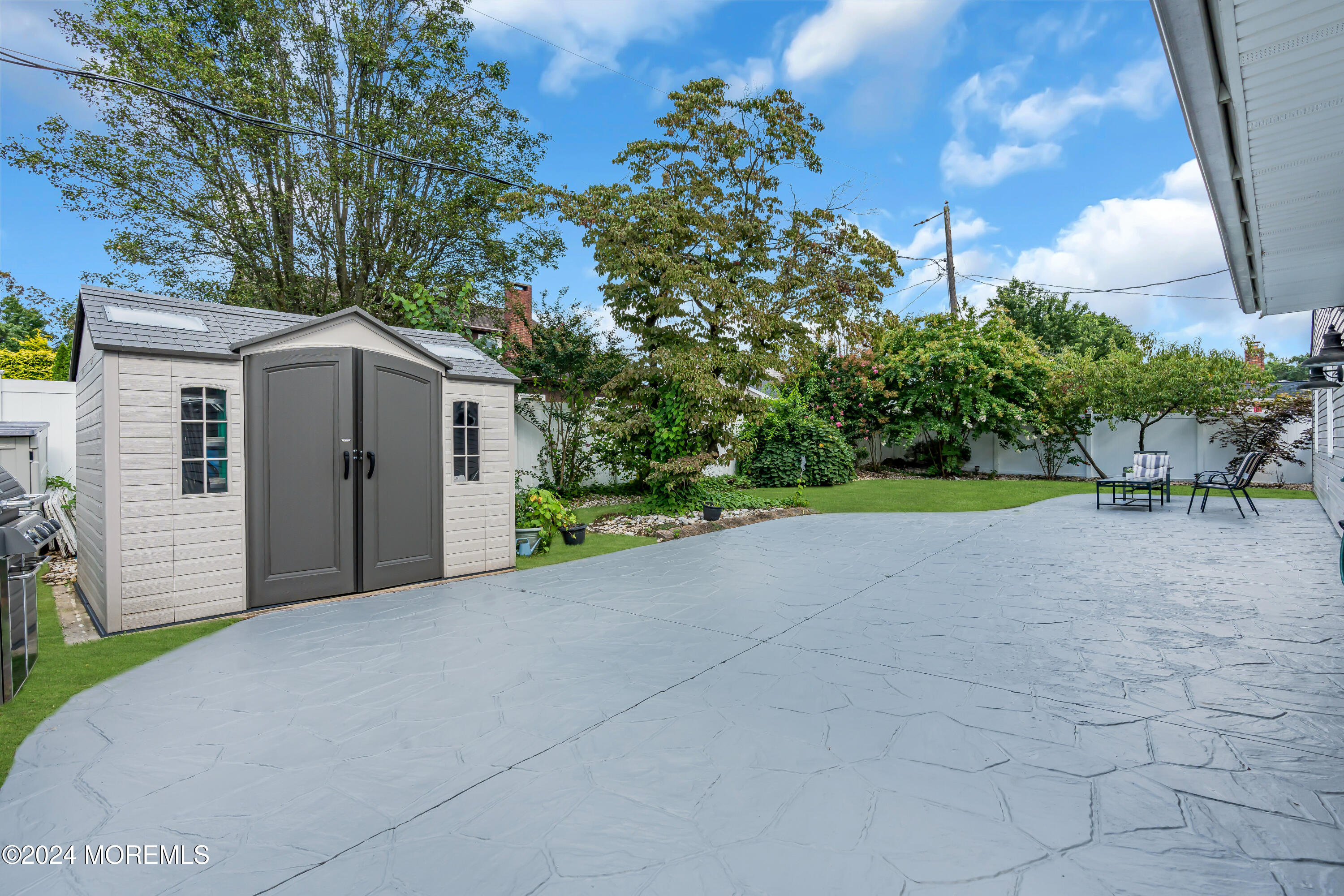 49 Idlewild Lane