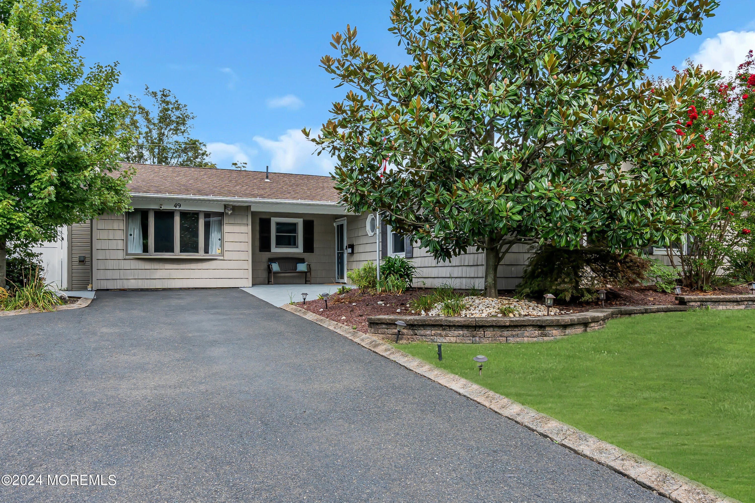 49 Idlewild Lane