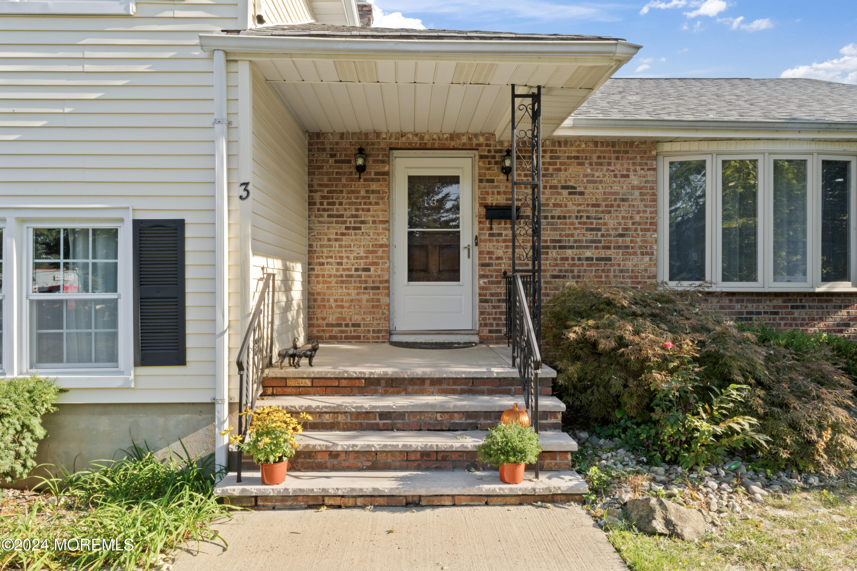 3 Elizabeth Drive