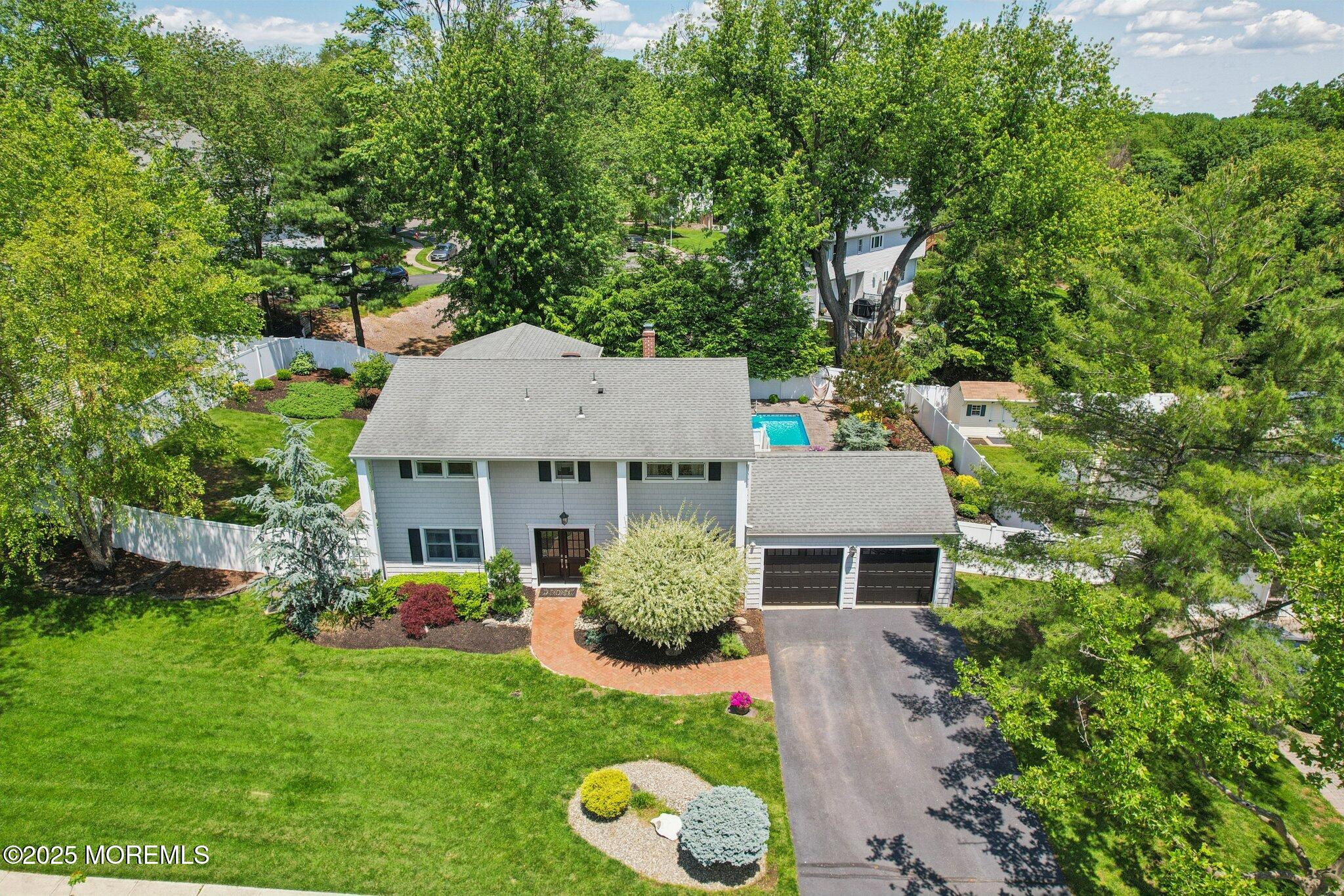 35 Poet Drive