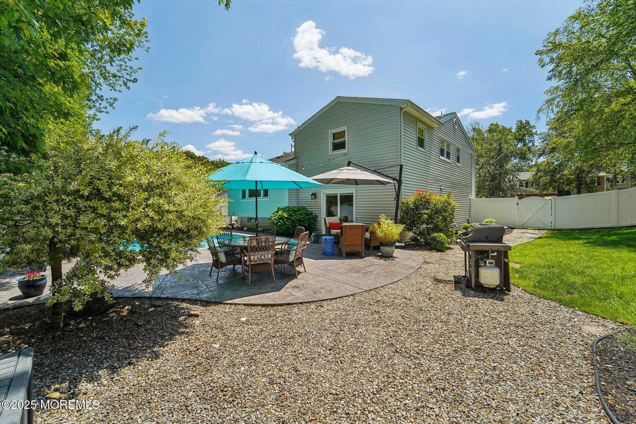 35 Poet Drive