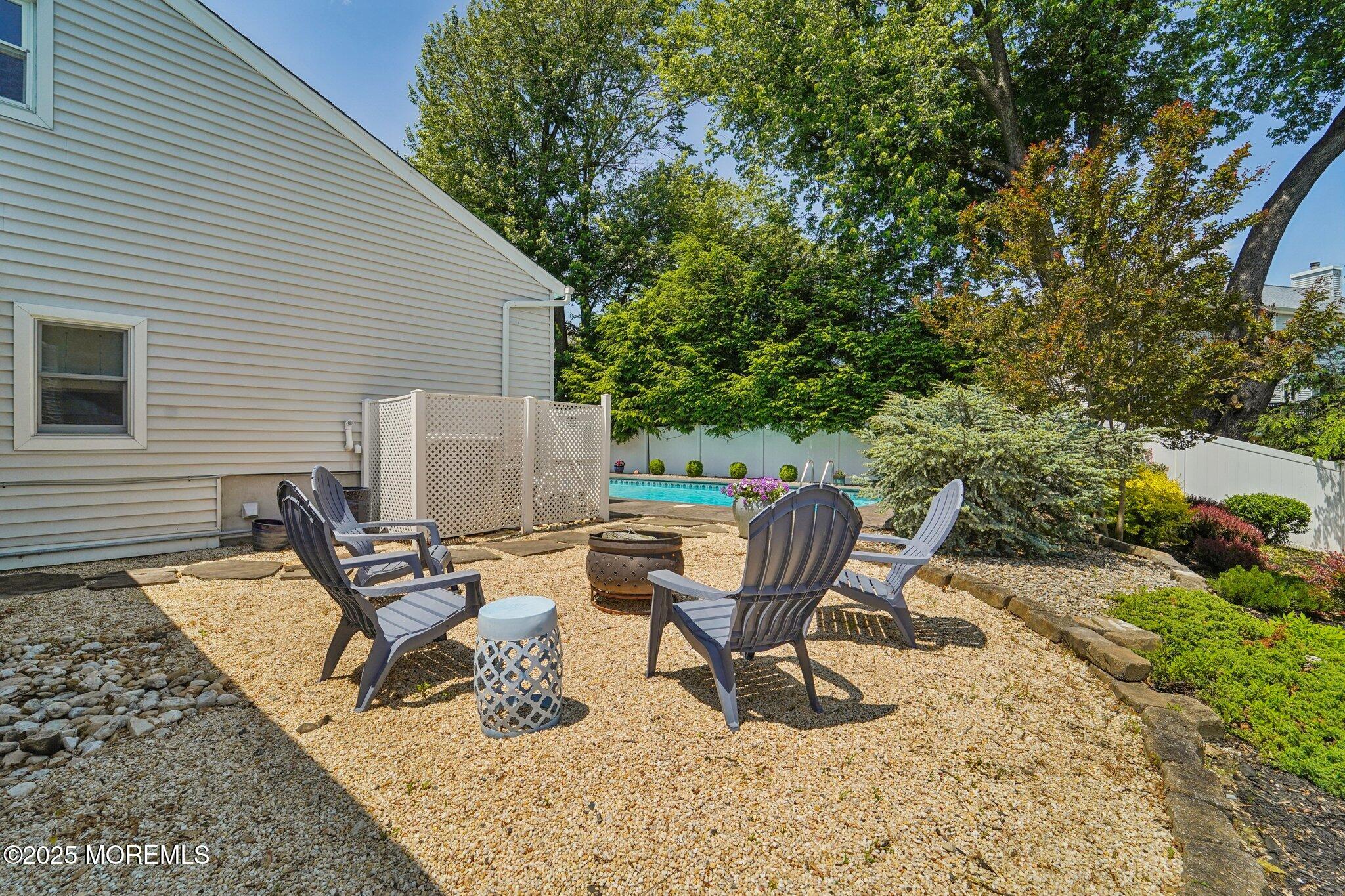 35 Poet Drive