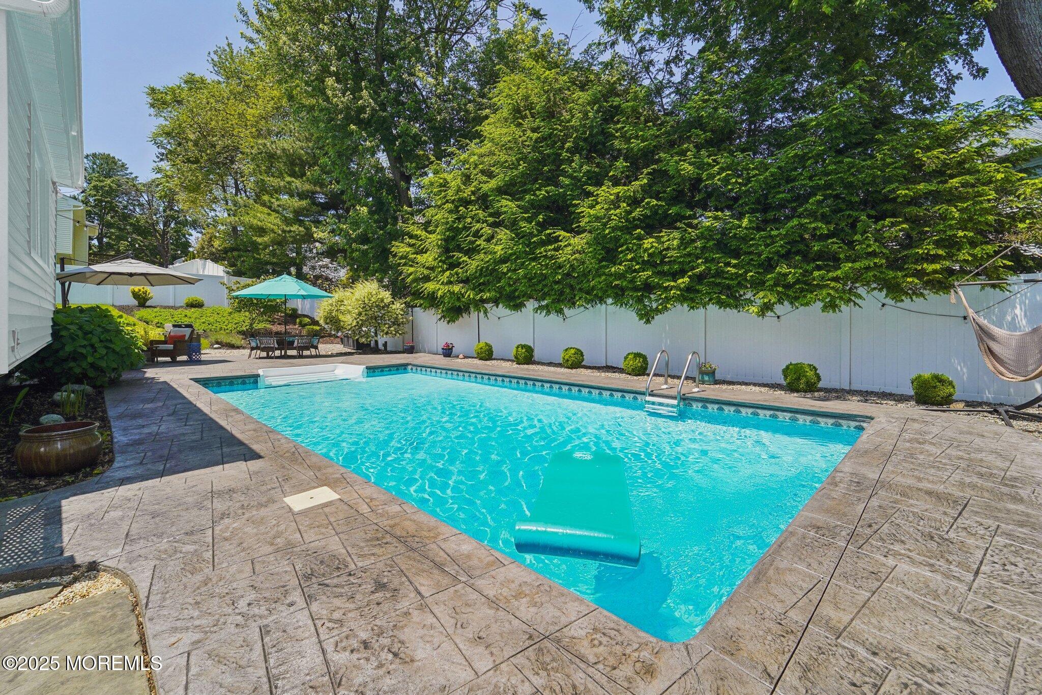 35 Poet Drive