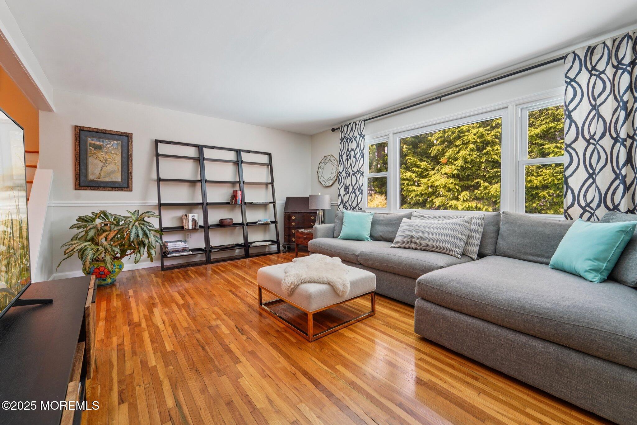 35 Poet Drive
