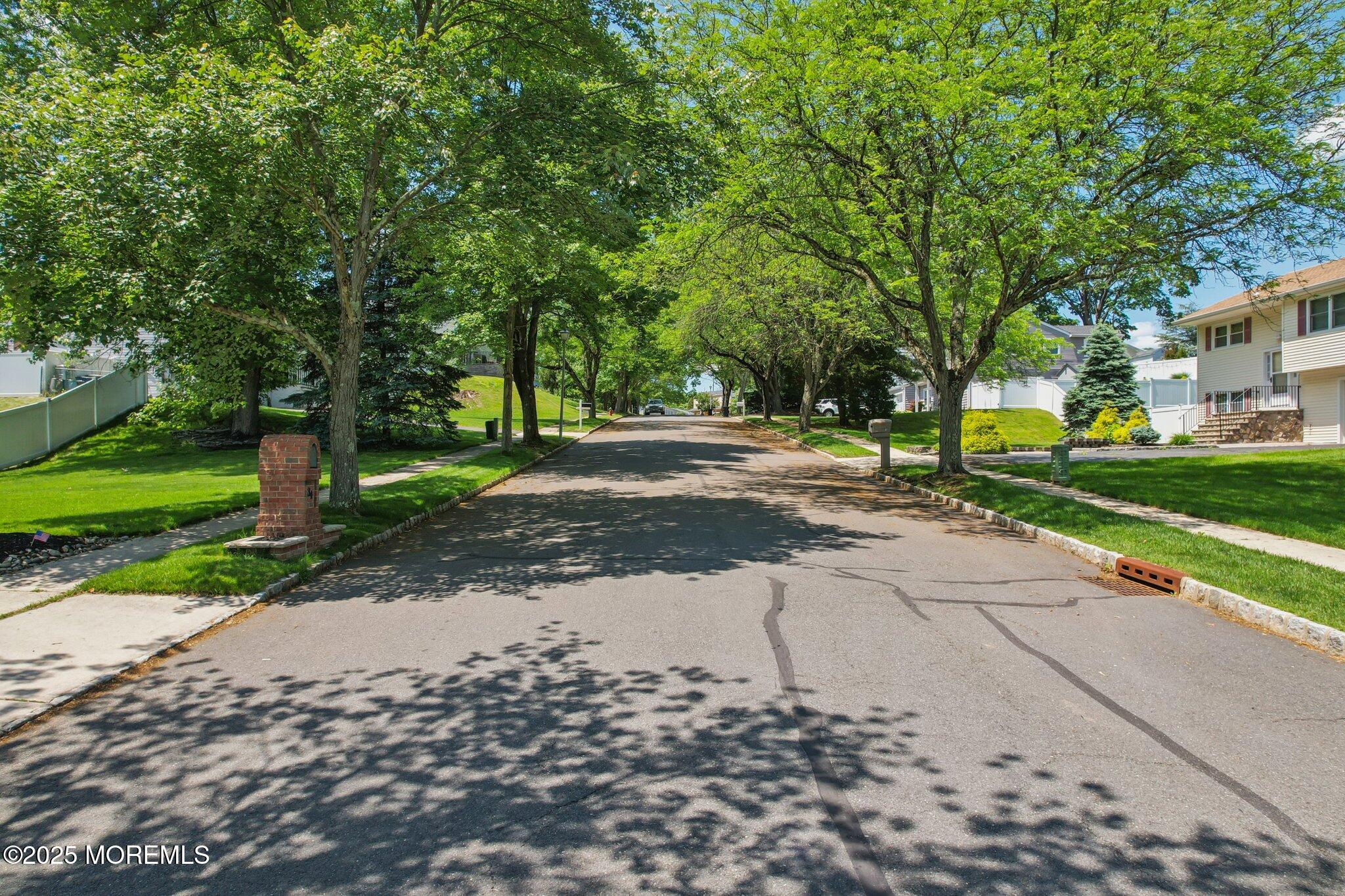 35 Poet Drive