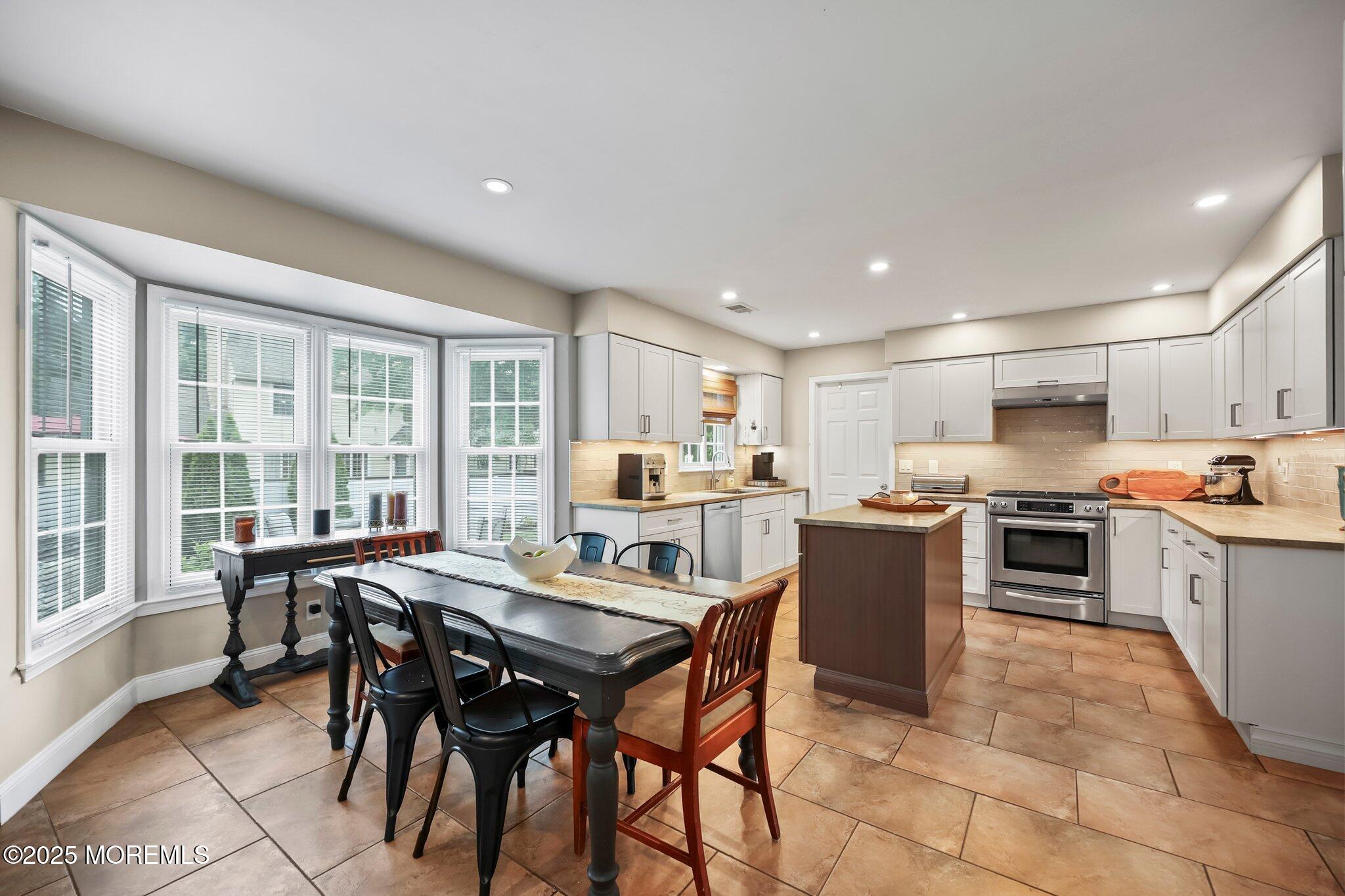2 Independence Drive