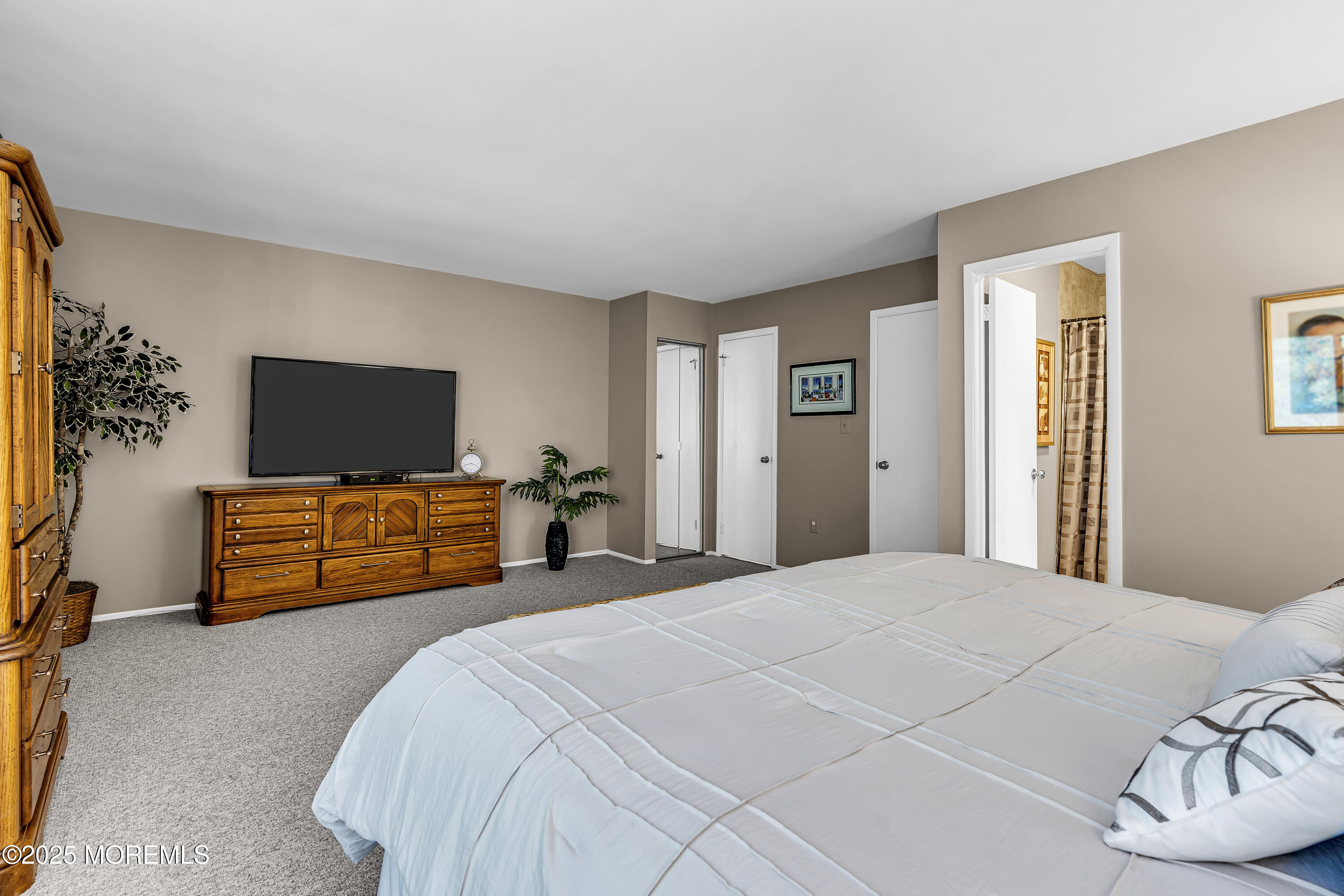 123 Lexington Circle