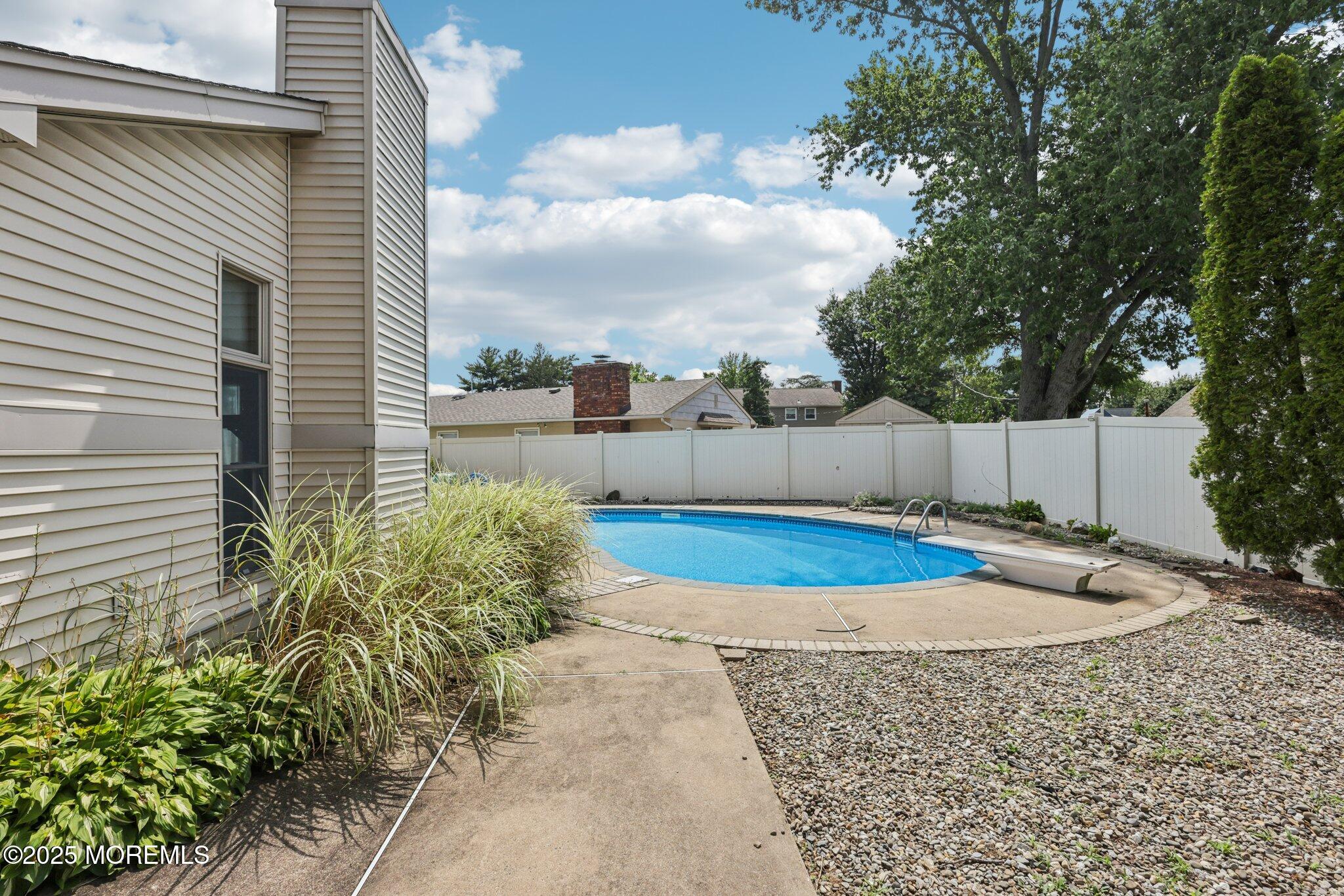 40 North Circle