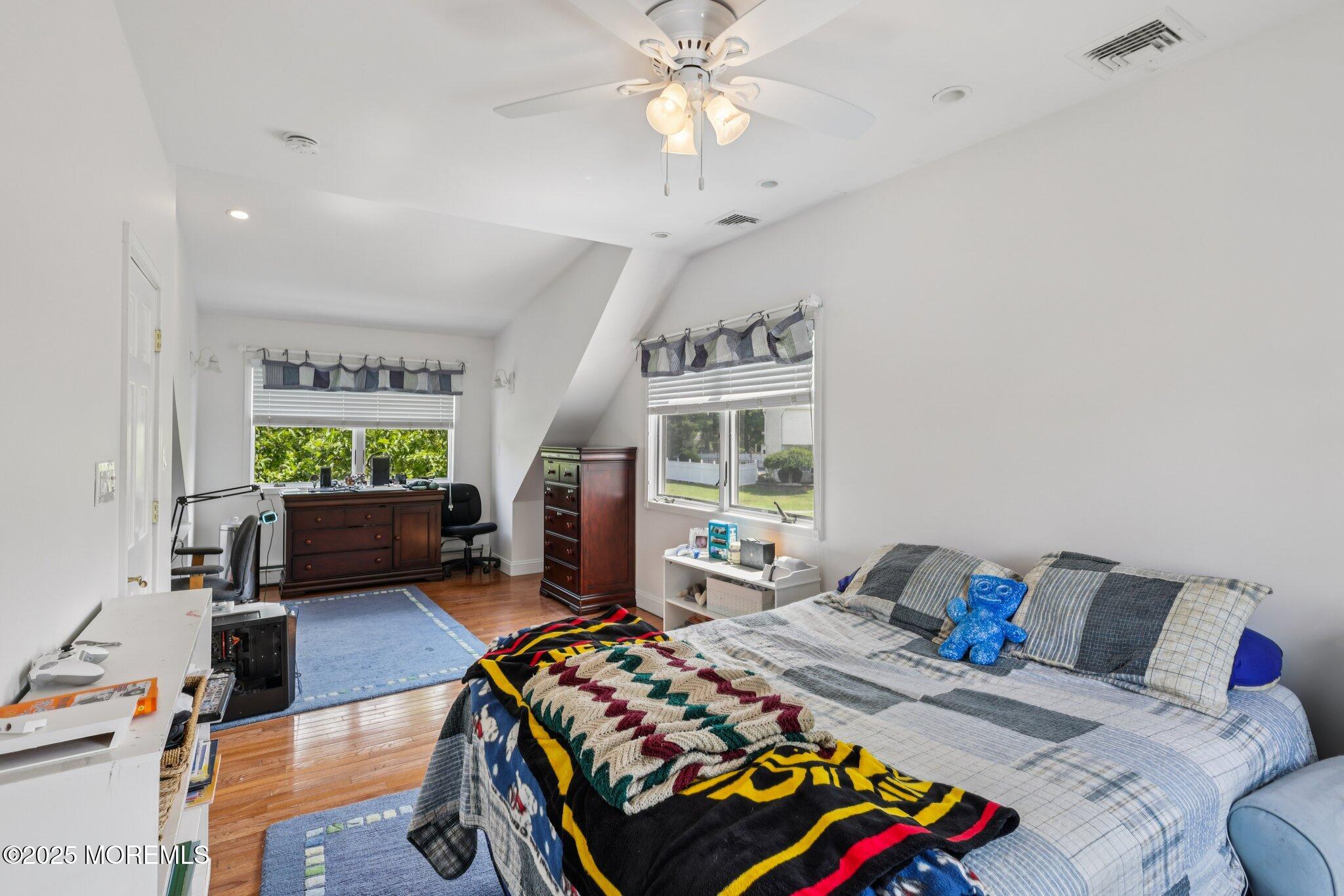 40 North Circle