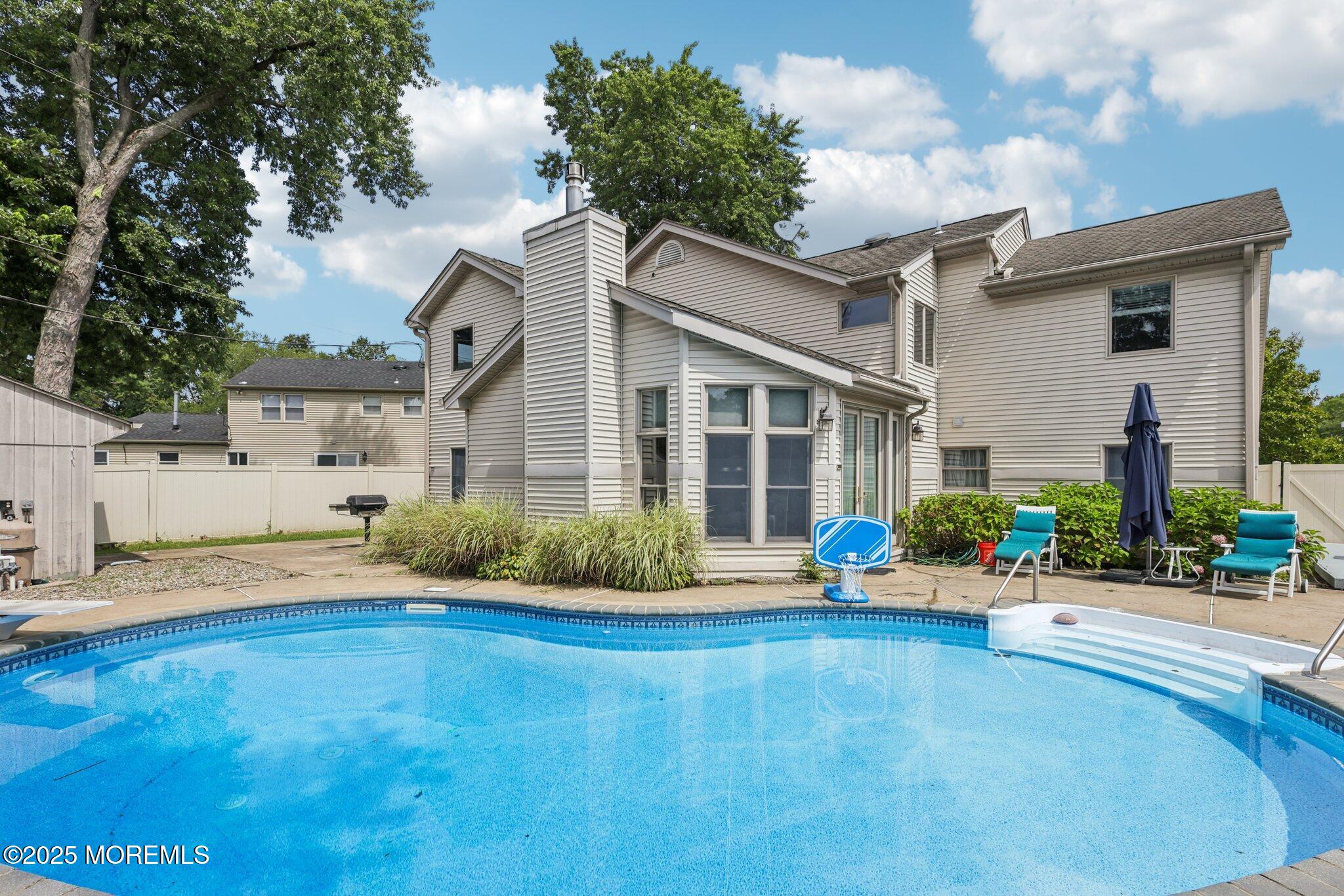 40 North Circle