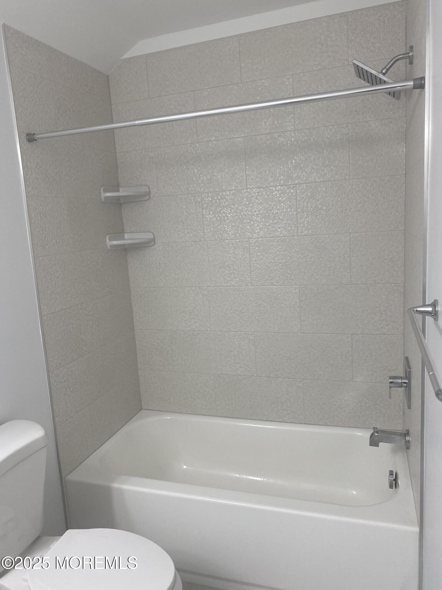 8 Ravine Drive B