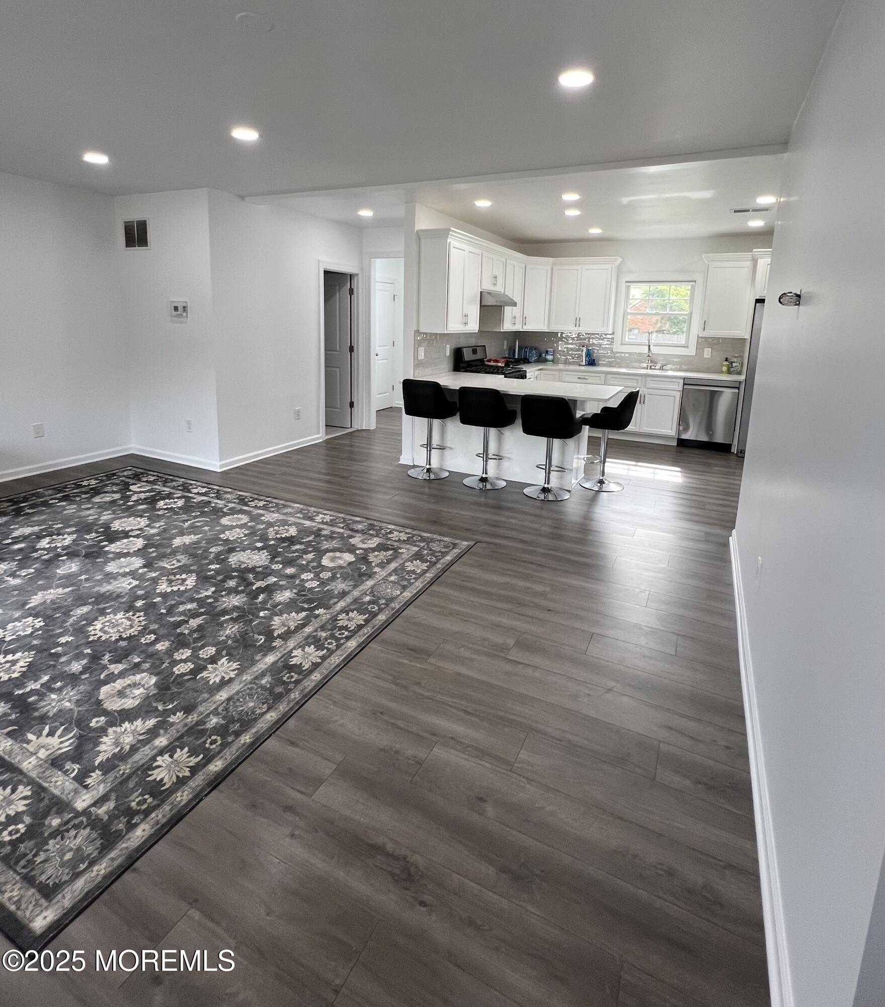 8 Ravine Drive B