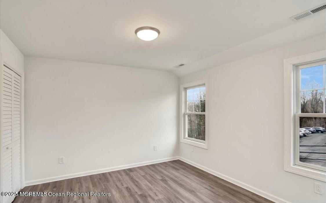 8 Ravine Drive B