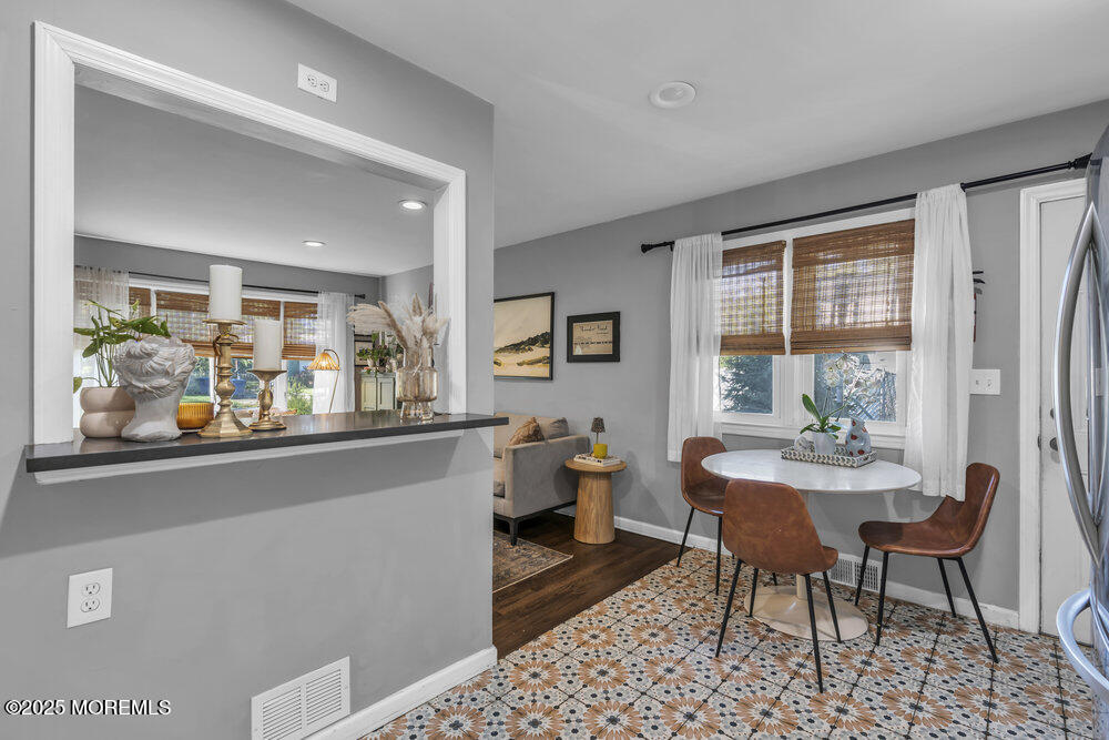 415 Robbins Road