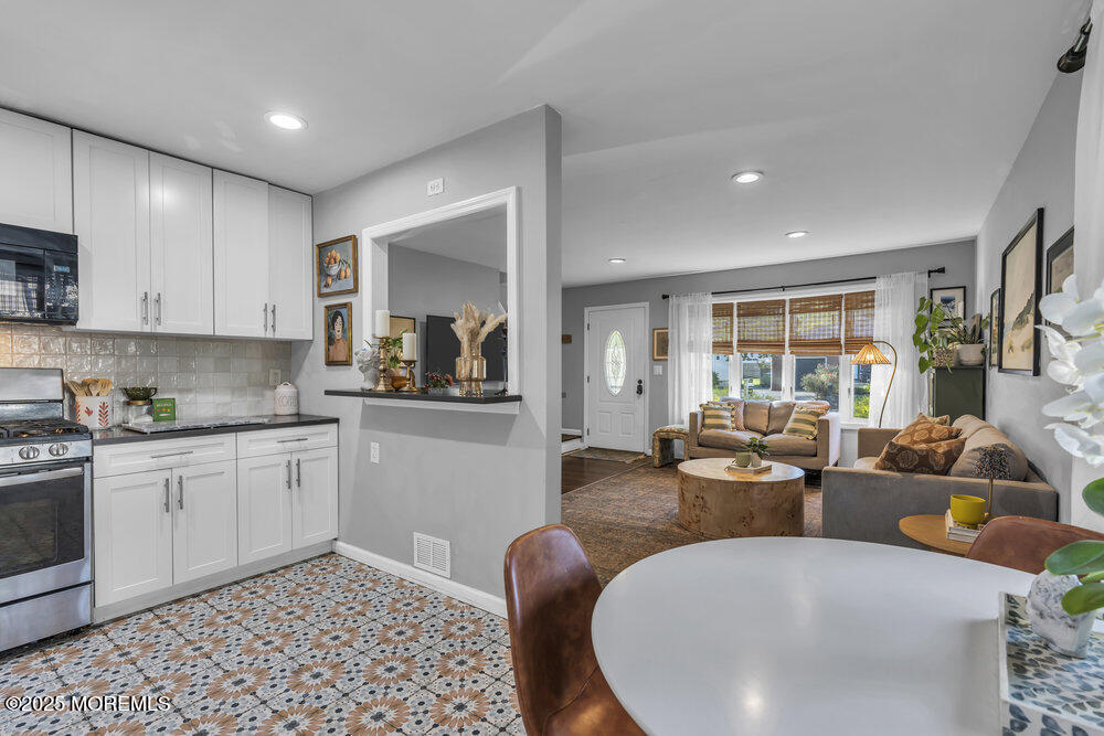 415 Robbins Road