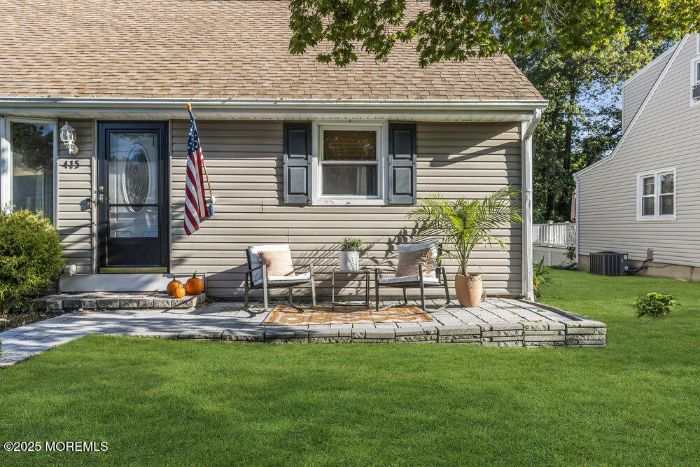 415 Robbins Road