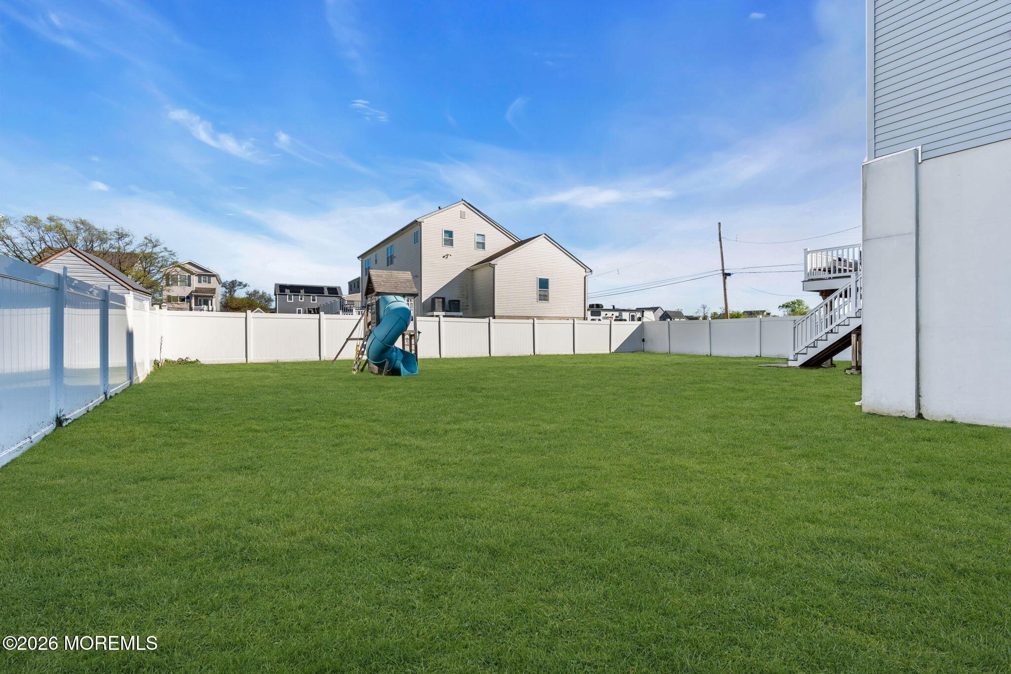607 Bay Avenue