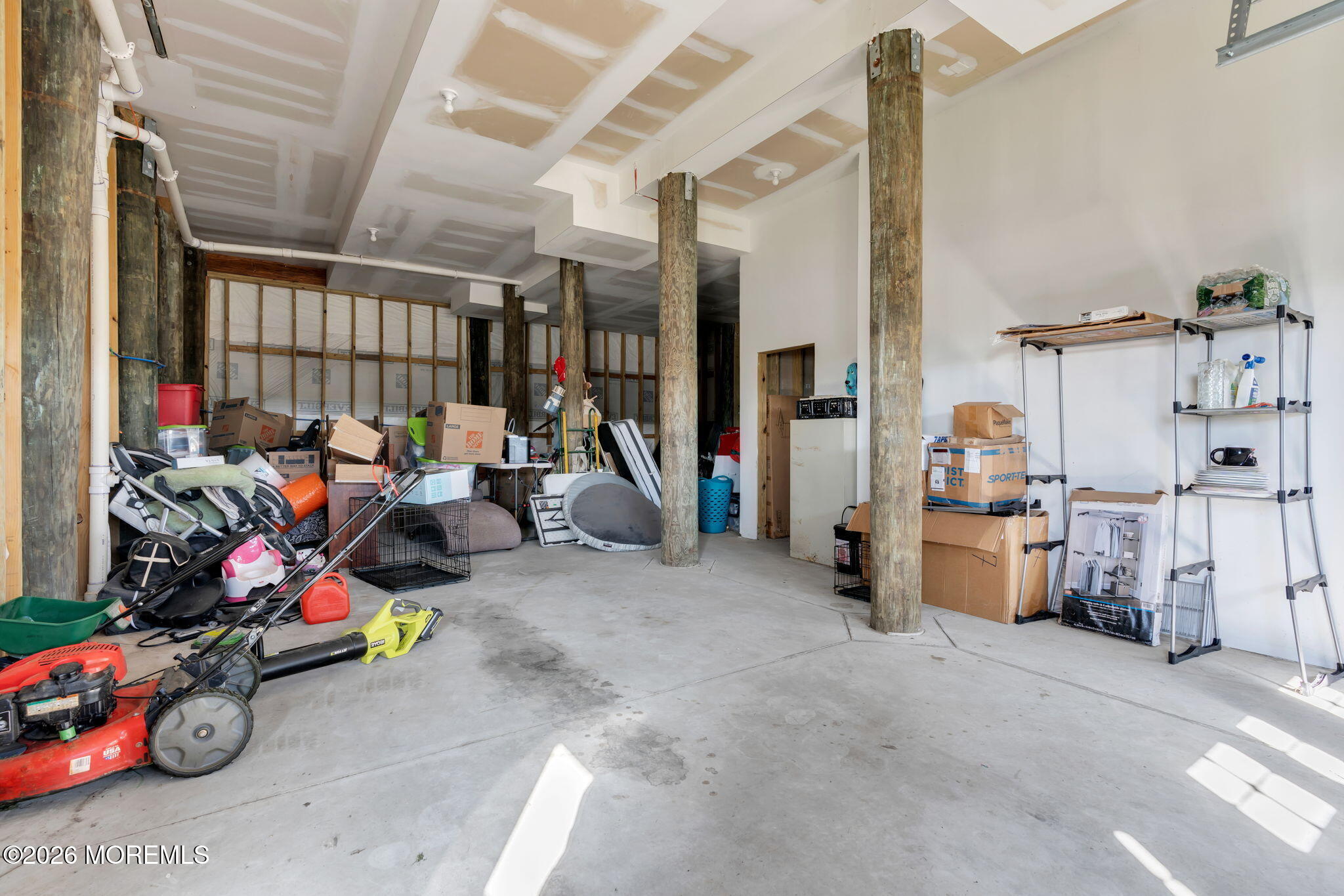 607 Bay Avenue