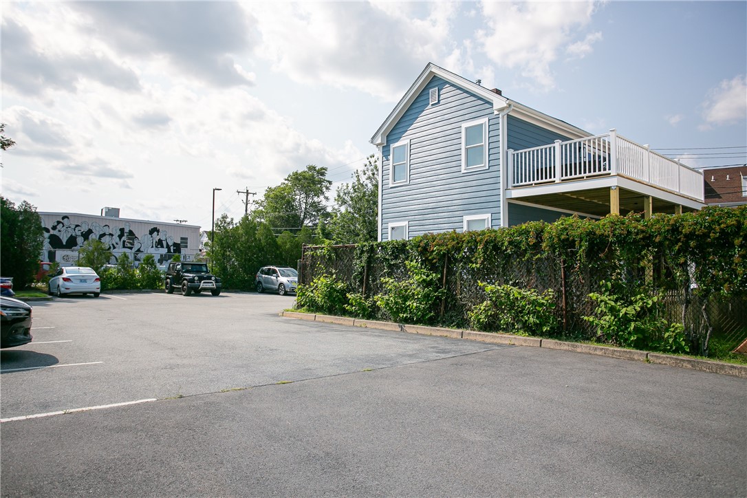 11 Merton Road