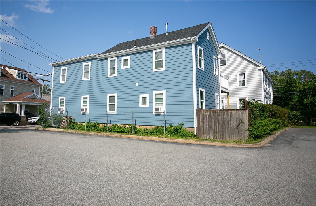 11 Merton Road