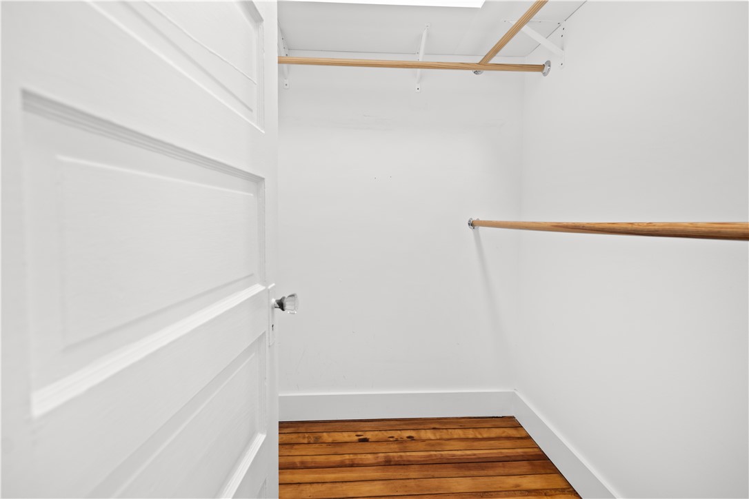 23 Mann Avenue 4