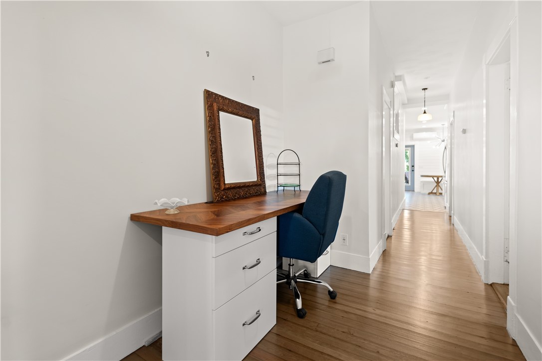 23 Mann Avenue 4