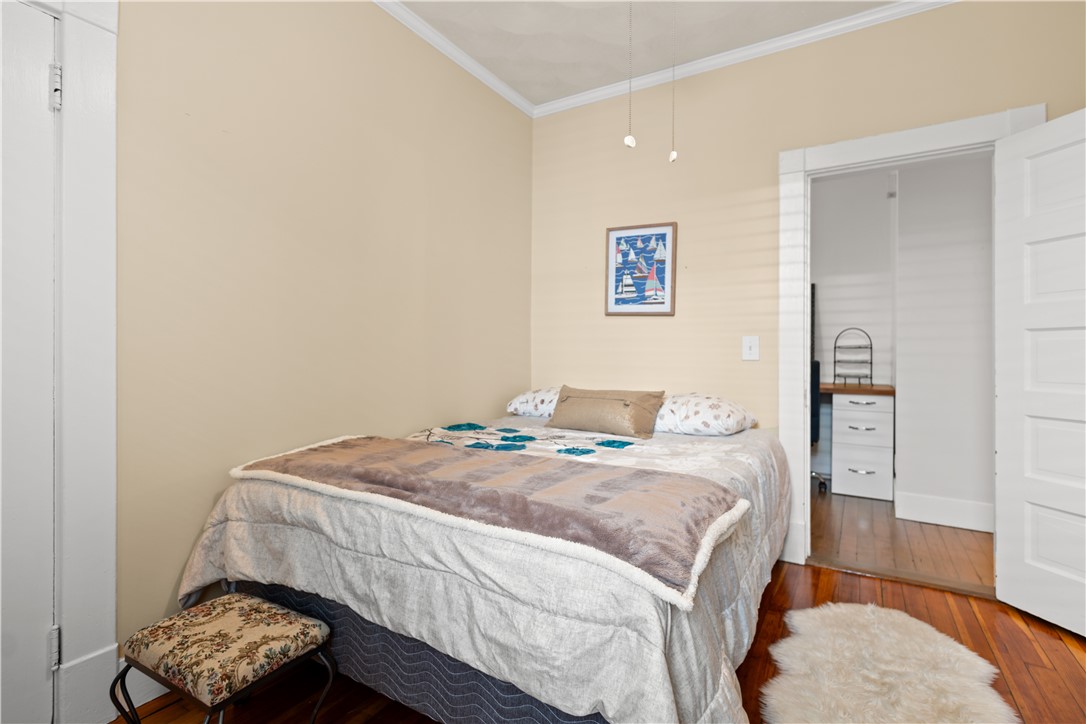 23 Mann Avenue 4