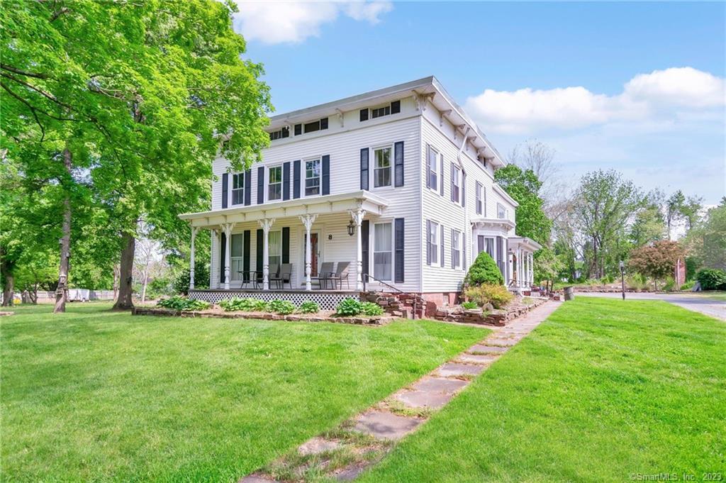 8 Collins Lane