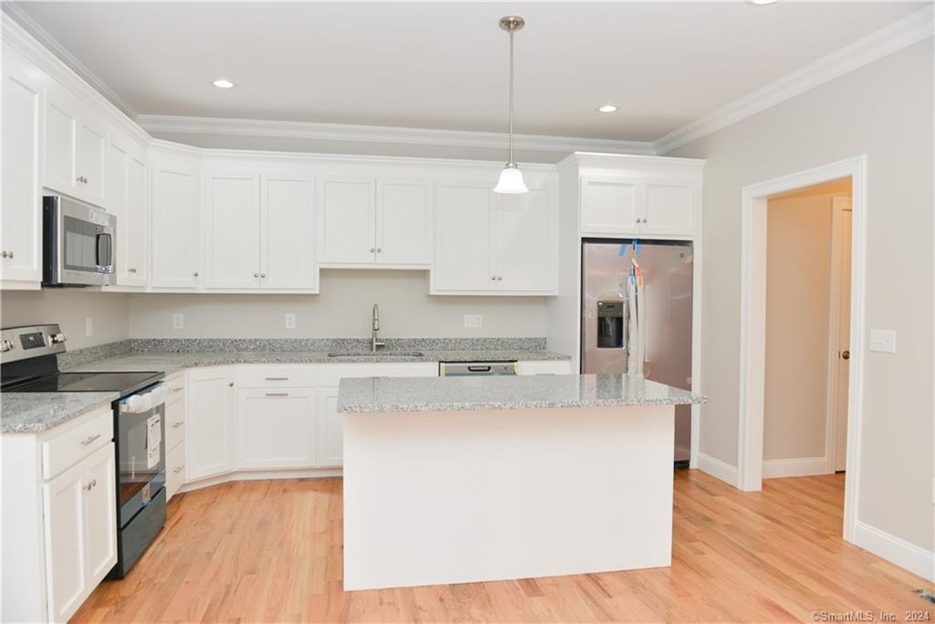 220 Boulder Court 220