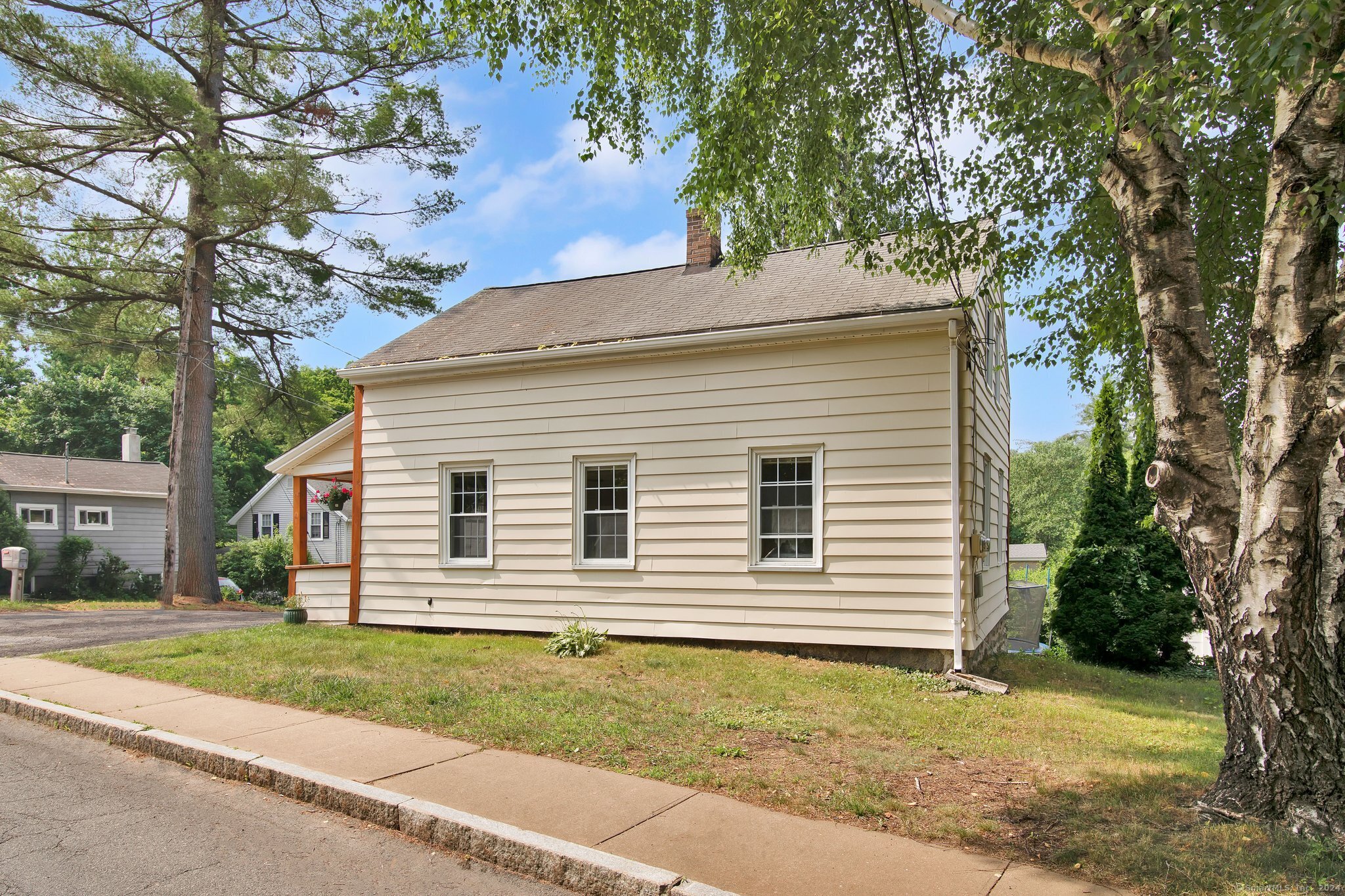 18 Center Street