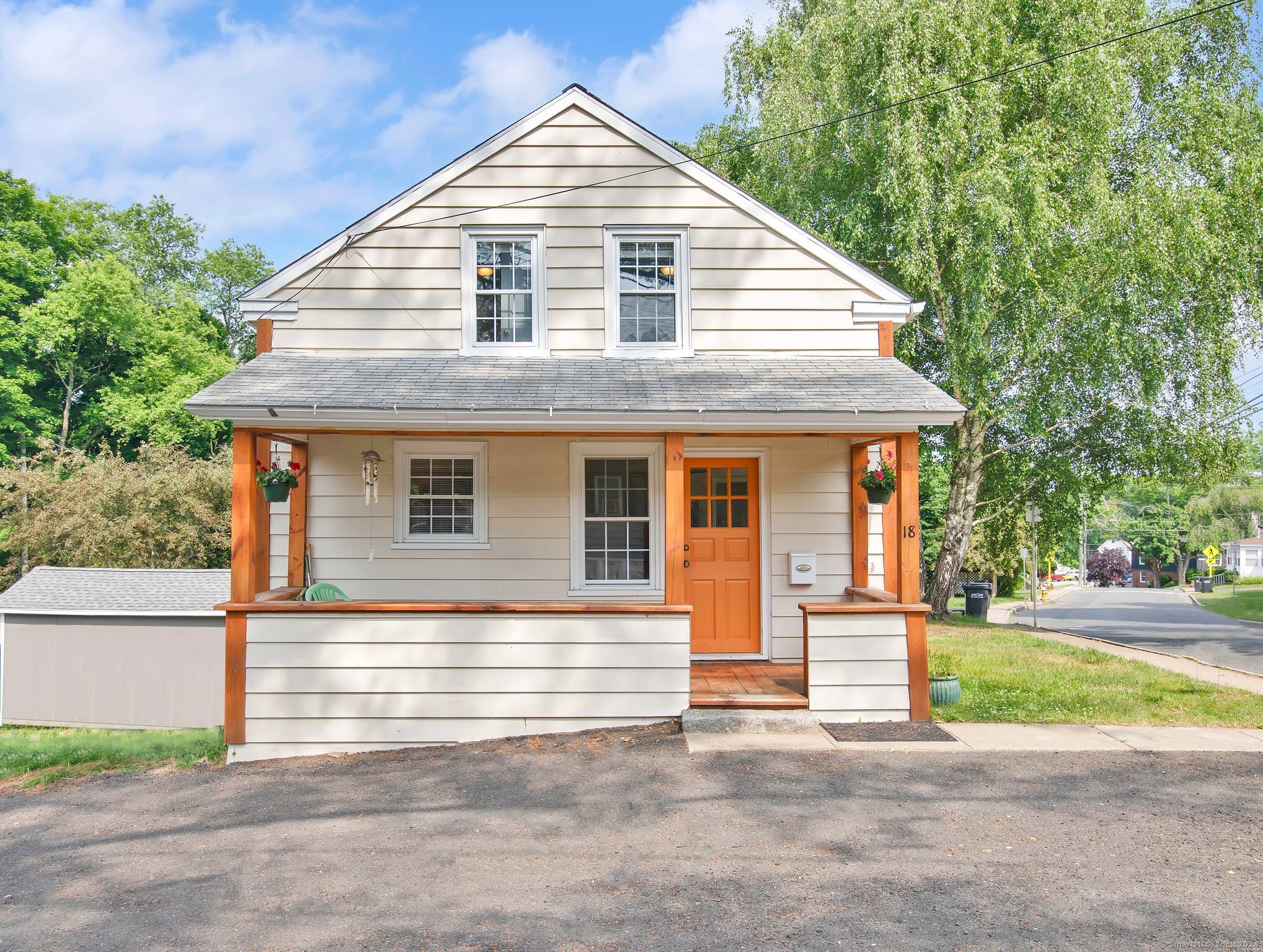 18 Center Street