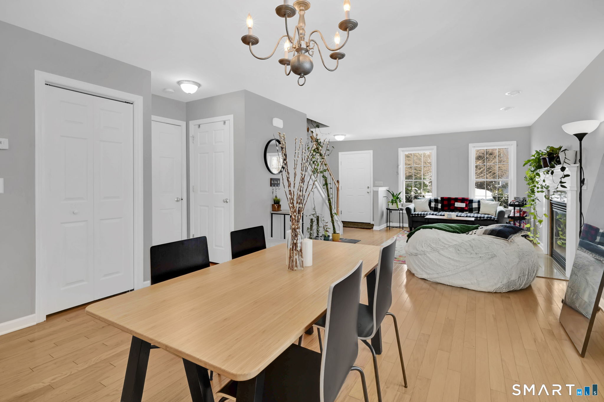 12 Elizabeth Lane 12