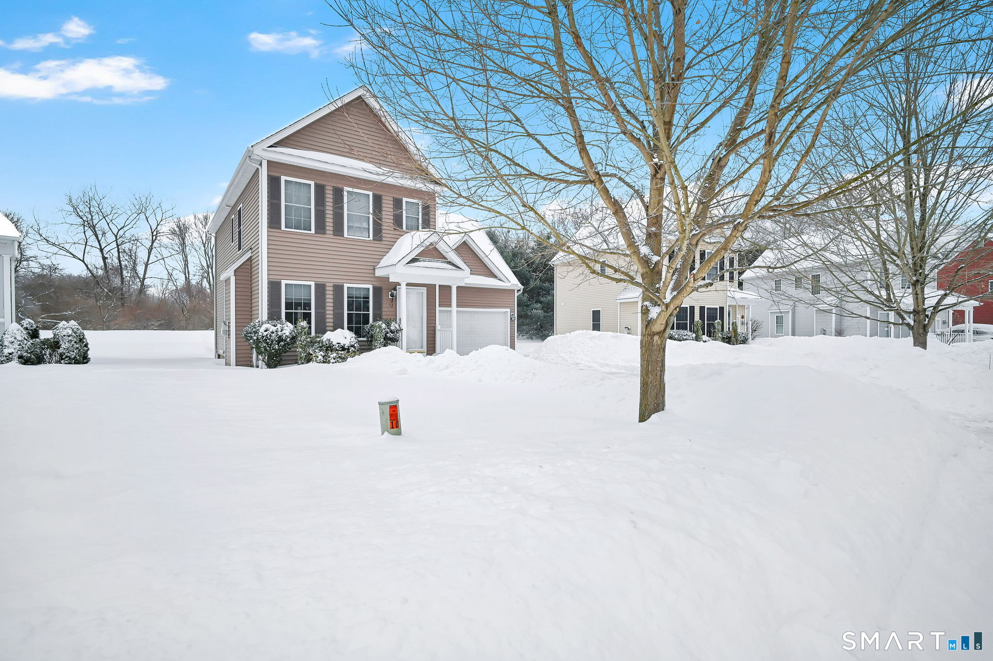 12 Elizabeth Lane 12