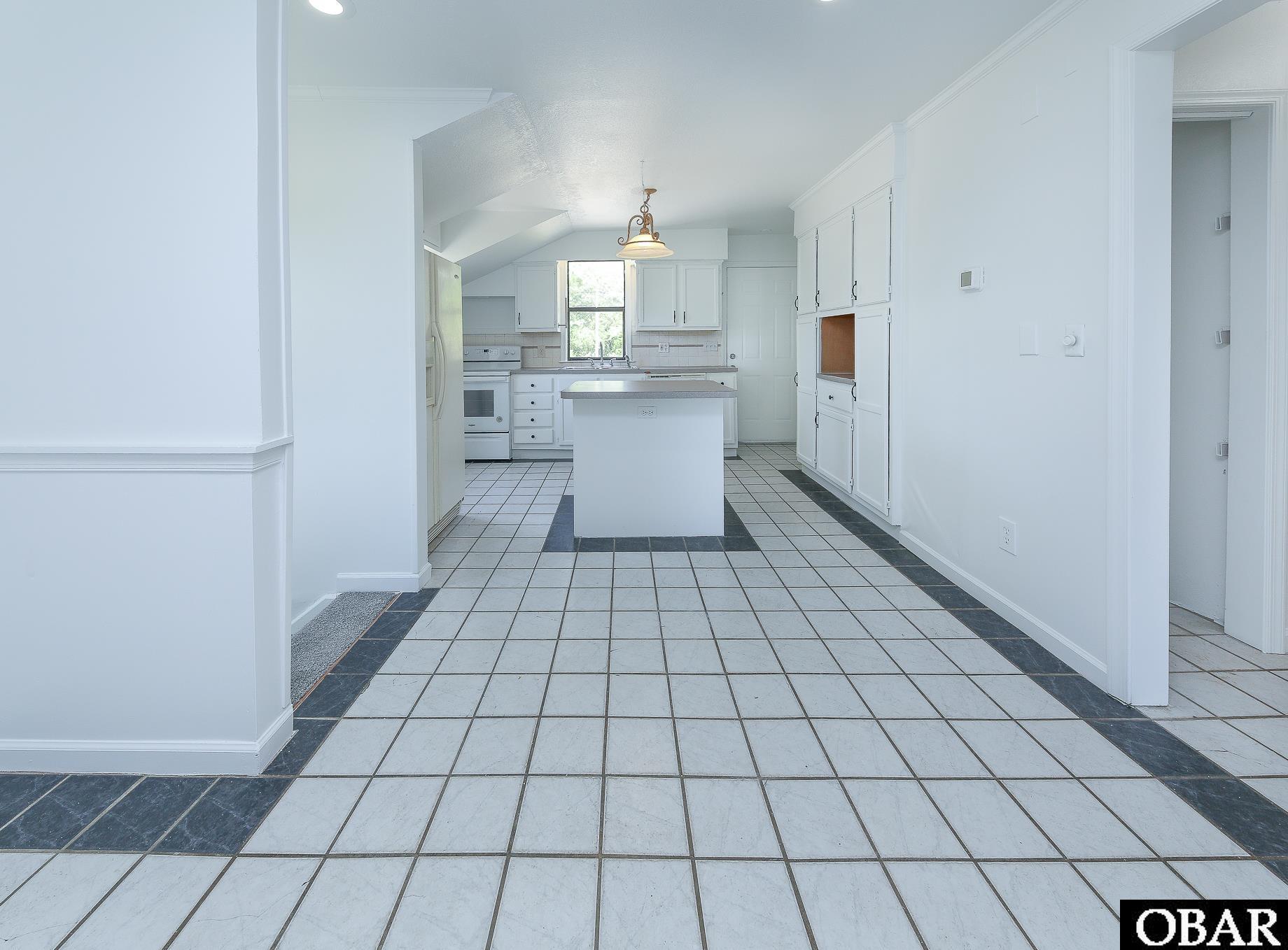 5707 Caratoke Highway