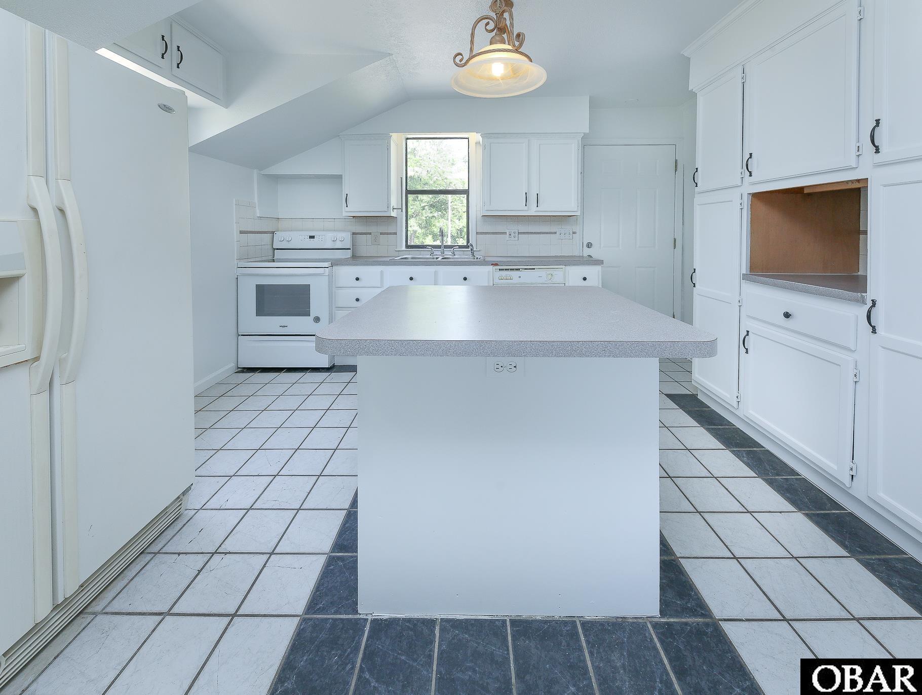 5707 Caratoke Highway