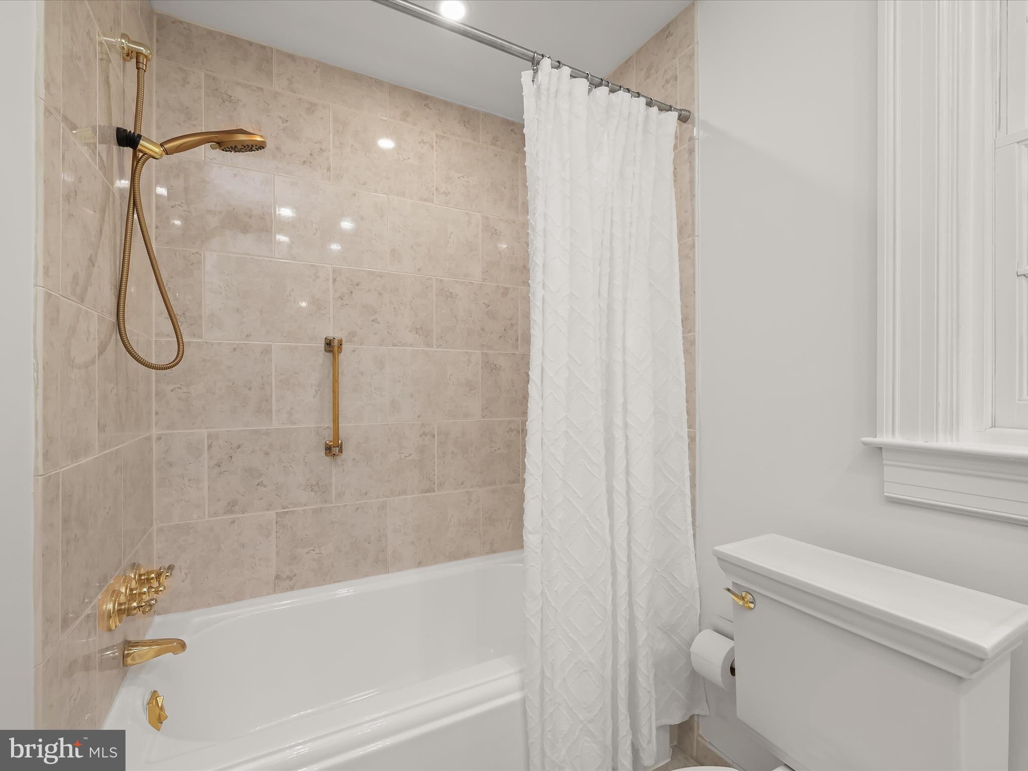 4822 CUMBERLAND AVENUE