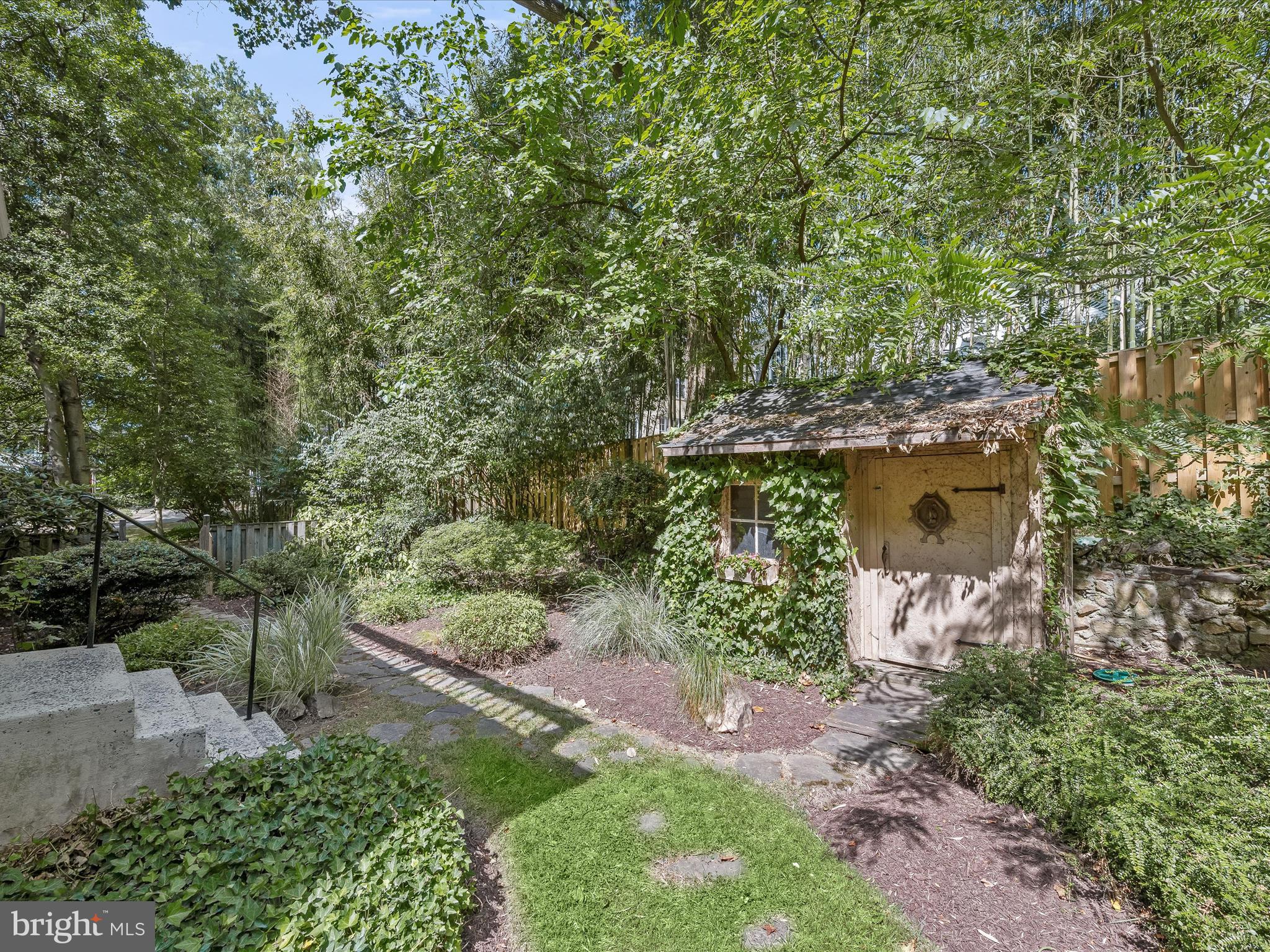 4822 CUMBERLAND AVENUE