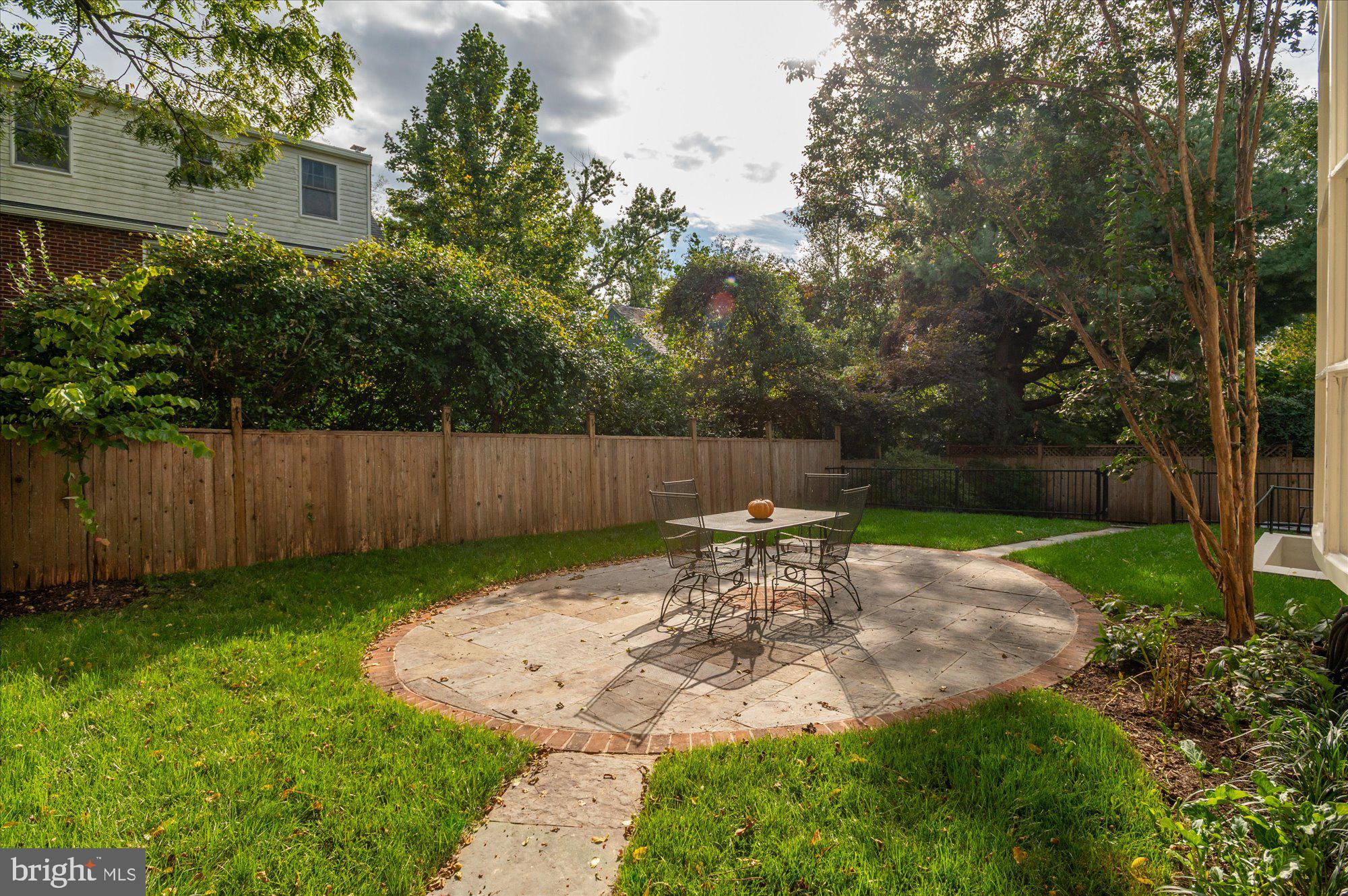 4520 N. CHELSEA LANE