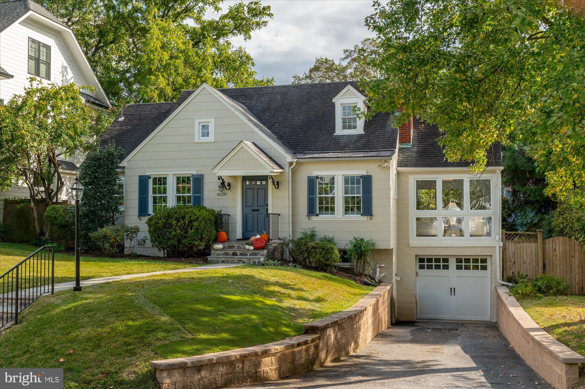 4520 N. CHELSEA LANE