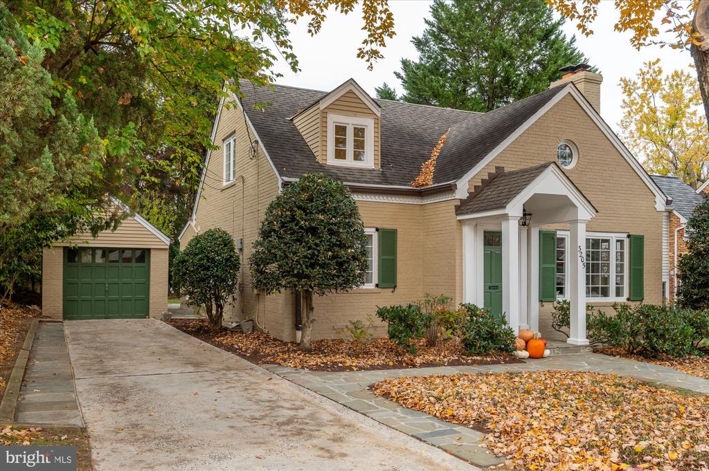 3205 CUMMINGS LANE