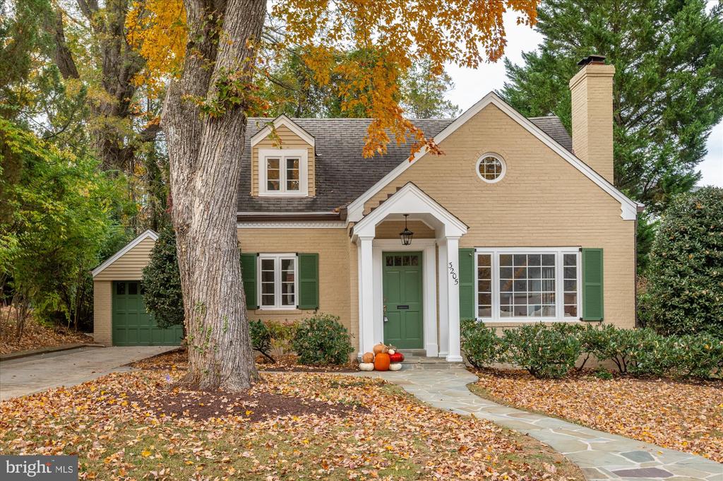 3205 CUMMINGS LANE