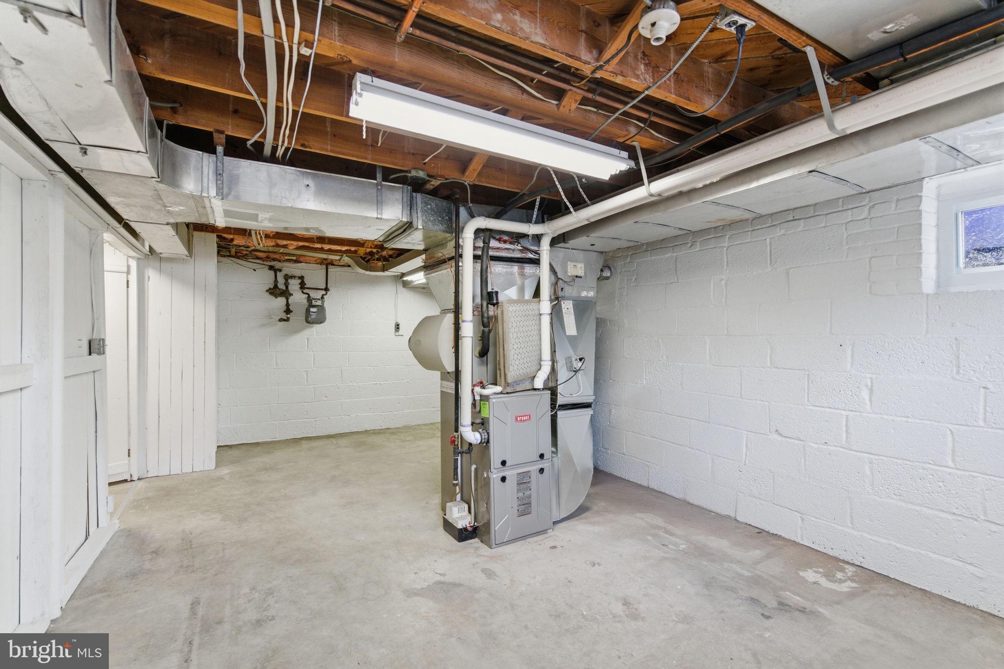 5623 HUNTINGTON PARKWAY
