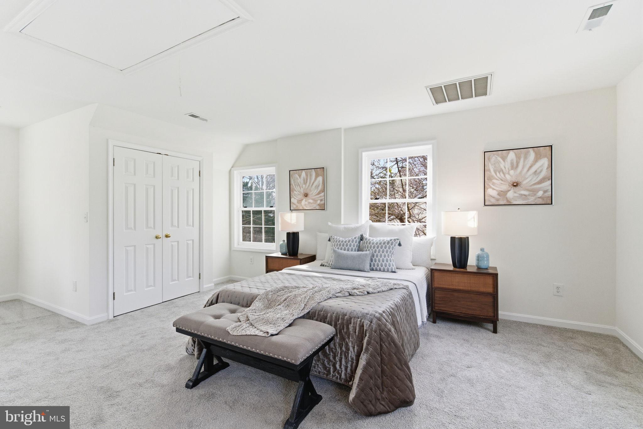 5623 HUNTINGTON PARKWAY