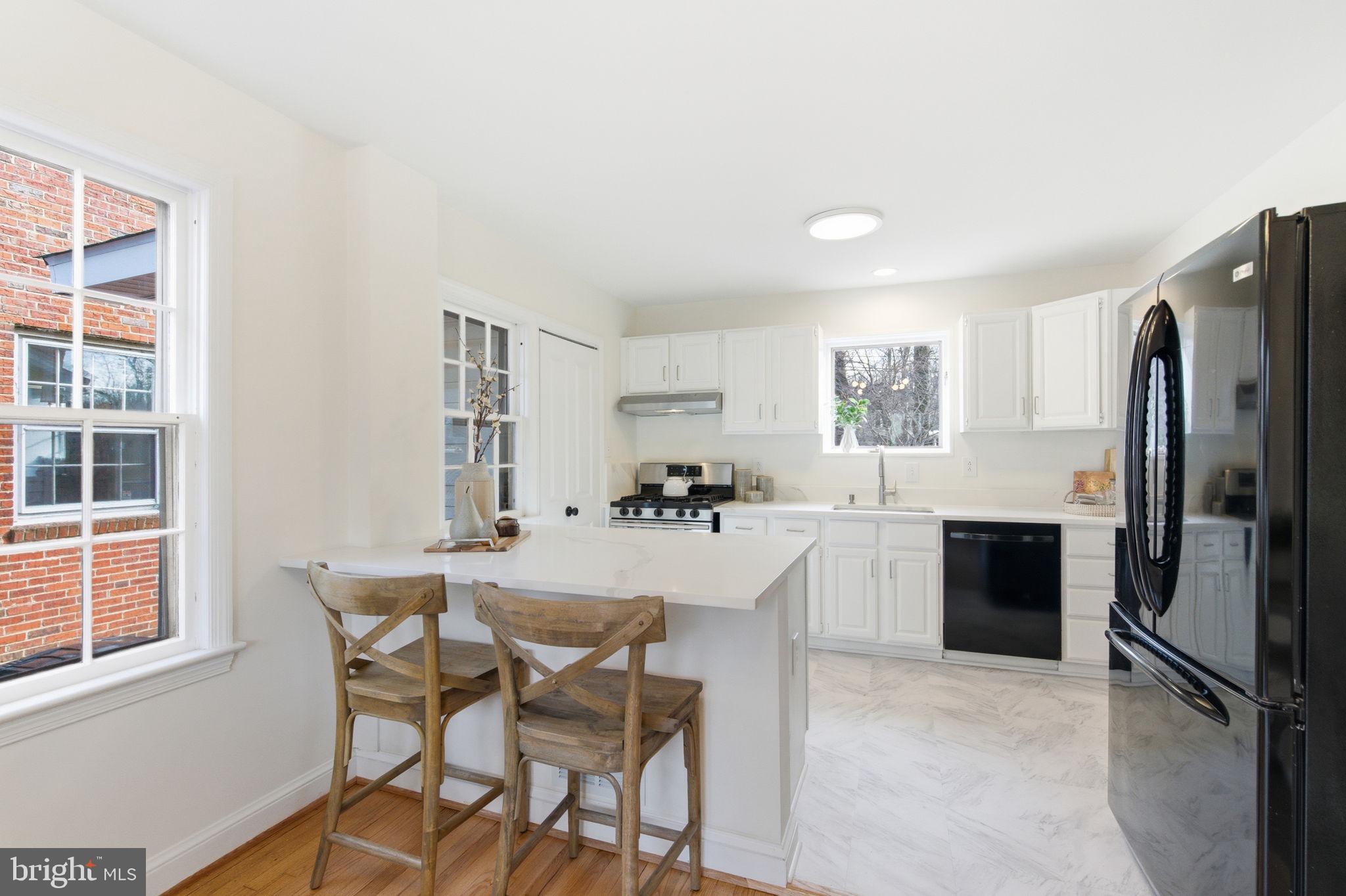 5623 HUNTINGTON PARKWAY