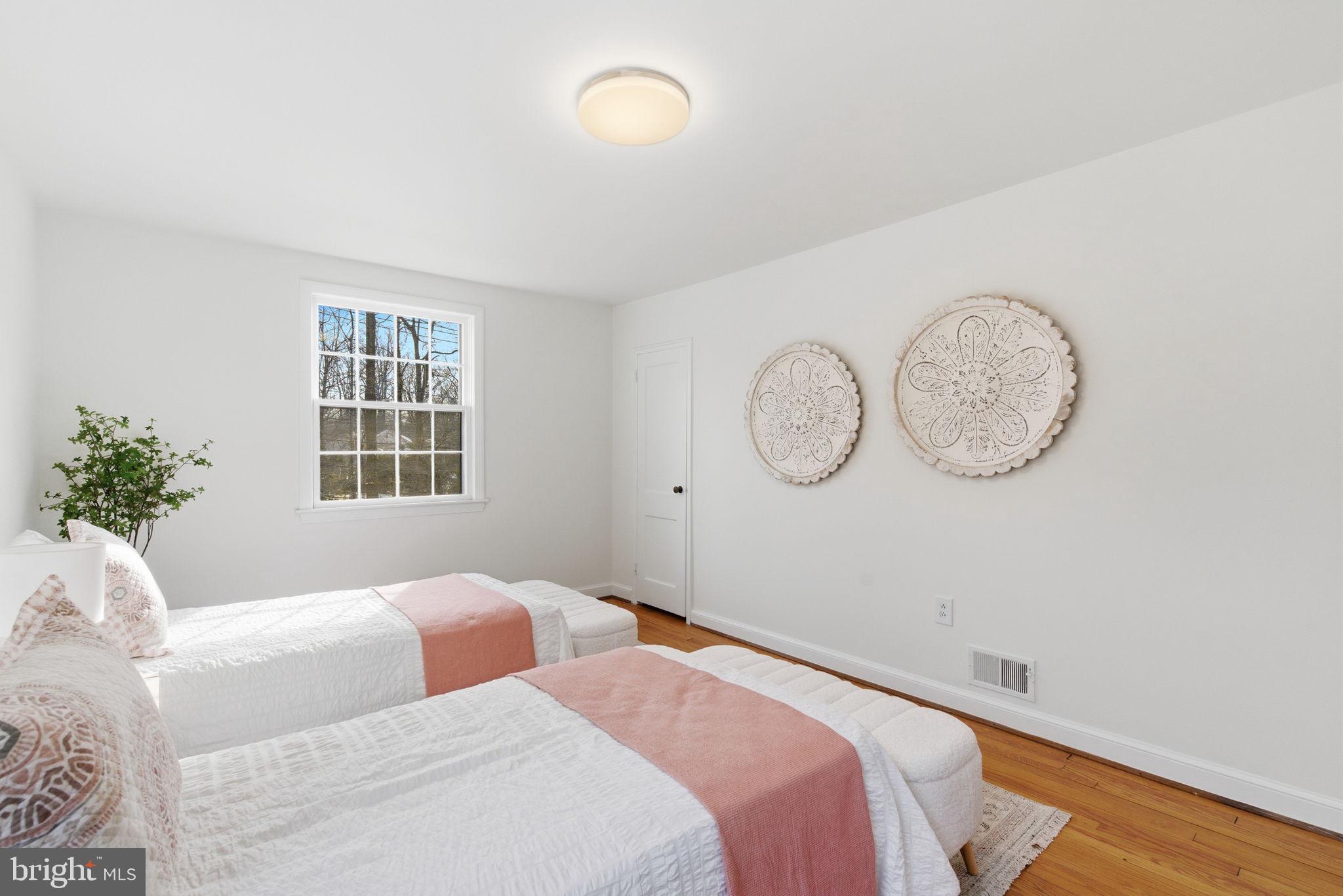 5623 HUNTINGTON PARKWAY