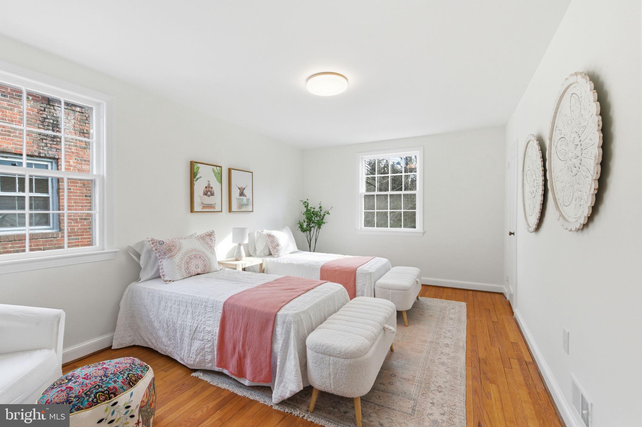 5623 HUNTINGTON PARKWAY