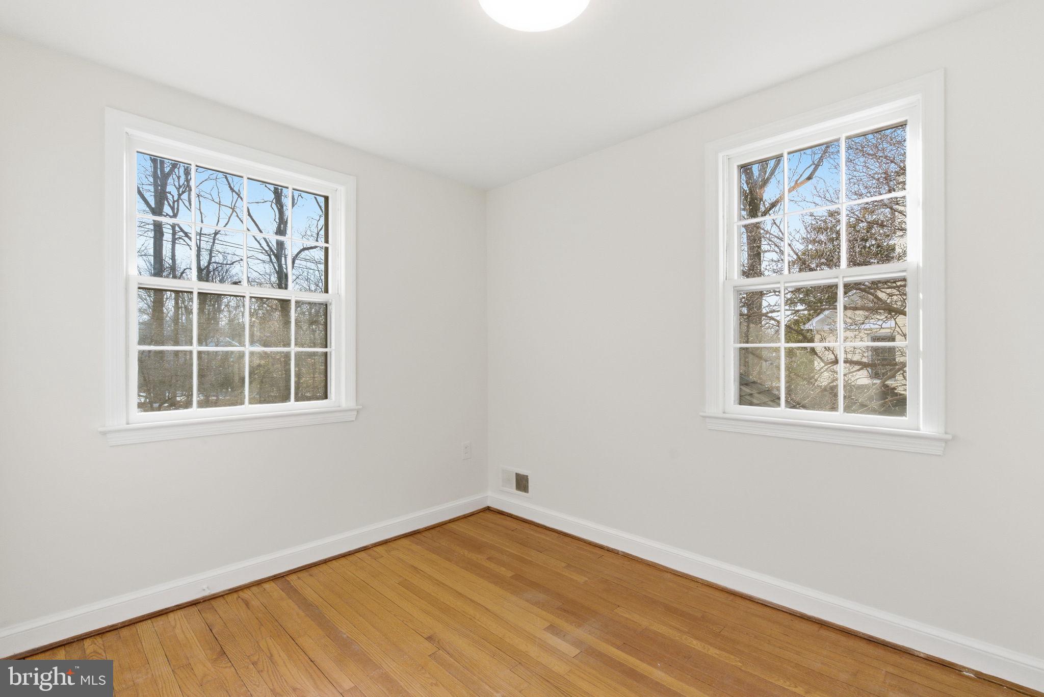 5623 HUNTINGTON PARKWAY