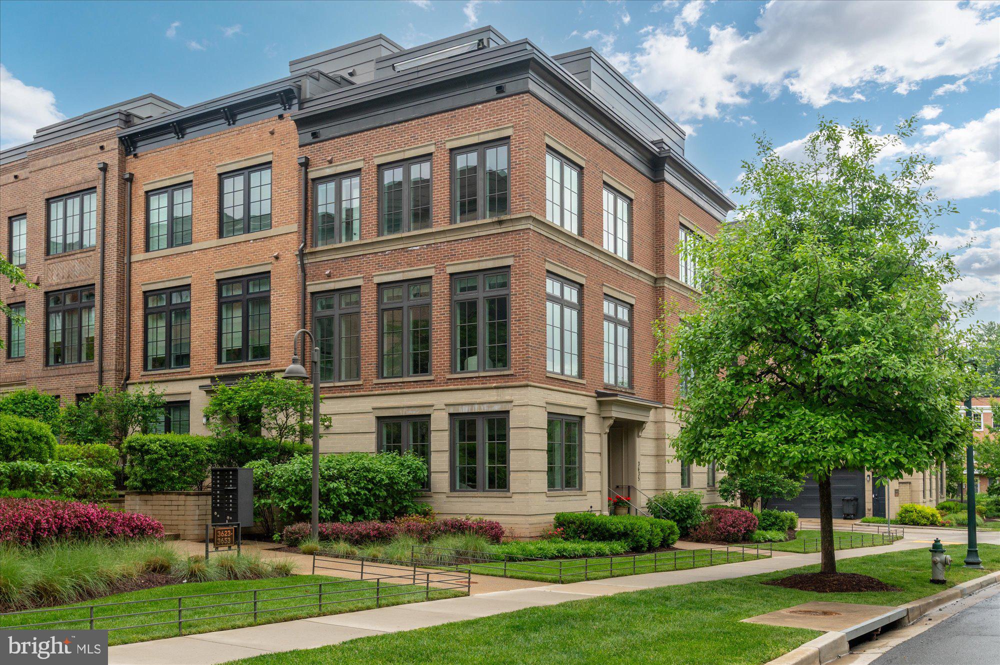 3635 CHEVY CHASE LAKE DRIVE