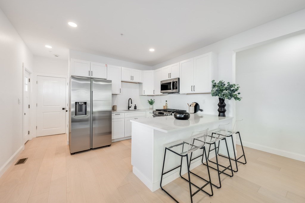 121 Florence Street # 1