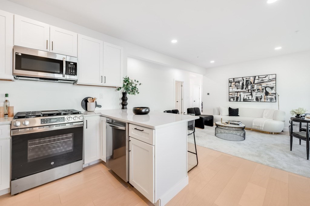 121 Florence Street # 1